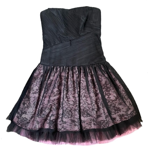 XOXO Dresses & Skirts - NWT vintage black coquette lace strapless cocktail dress!